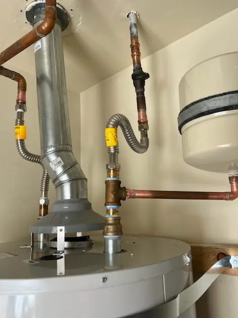 Water heater installation and plumbing repair in Dellwood